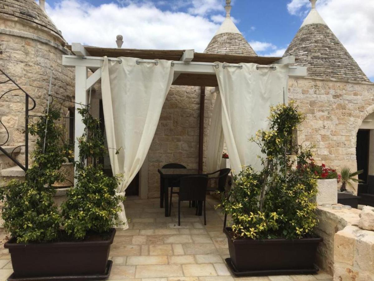 Trulli Isago Bed & Breakfast Locorotondo Dış mekan fotoğraf