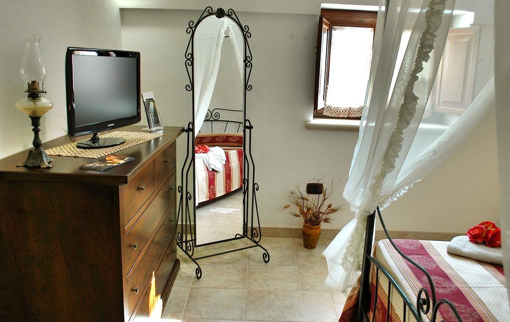 Trulli Isago Bed & Breakfast Locorotondo Dış mekan fotoğraf